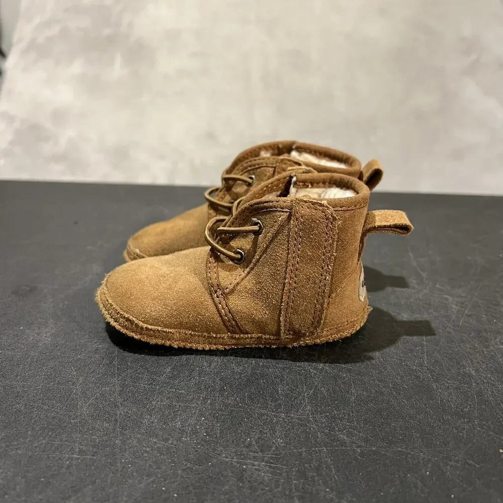 UGG Neumel Boots Infant Size 4/5c Chestnut Suede Shearling Chukka Bootie Crib